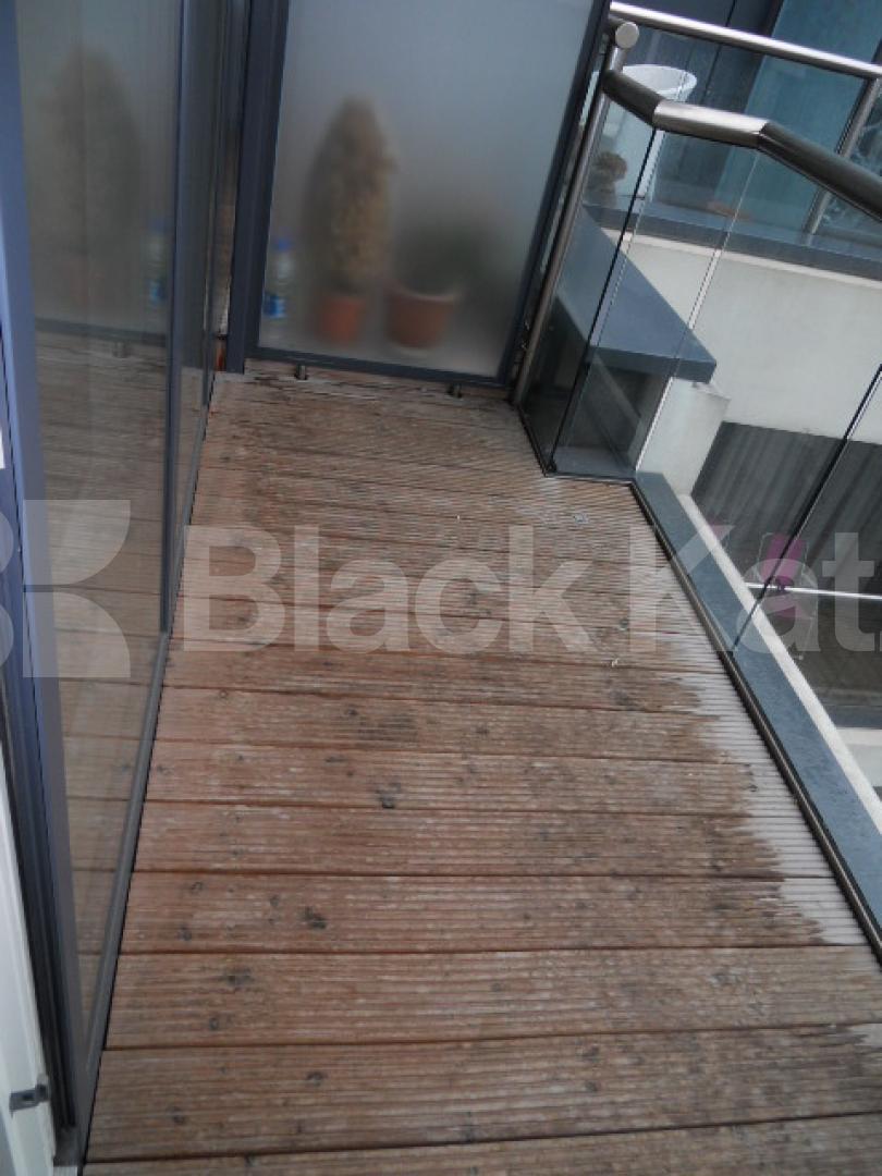 			New Instruction, 2 Bedroom, 1 bath, 1 reception Apartment			 Dance Square , CLERKENWELL-FARRINGDON-OLD STREET